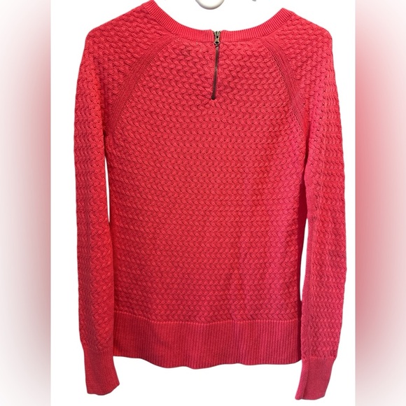 American Eagle Neon Pink Sweater Knit Wide Neck Back Zipper Pullover - Picture 2 of 7